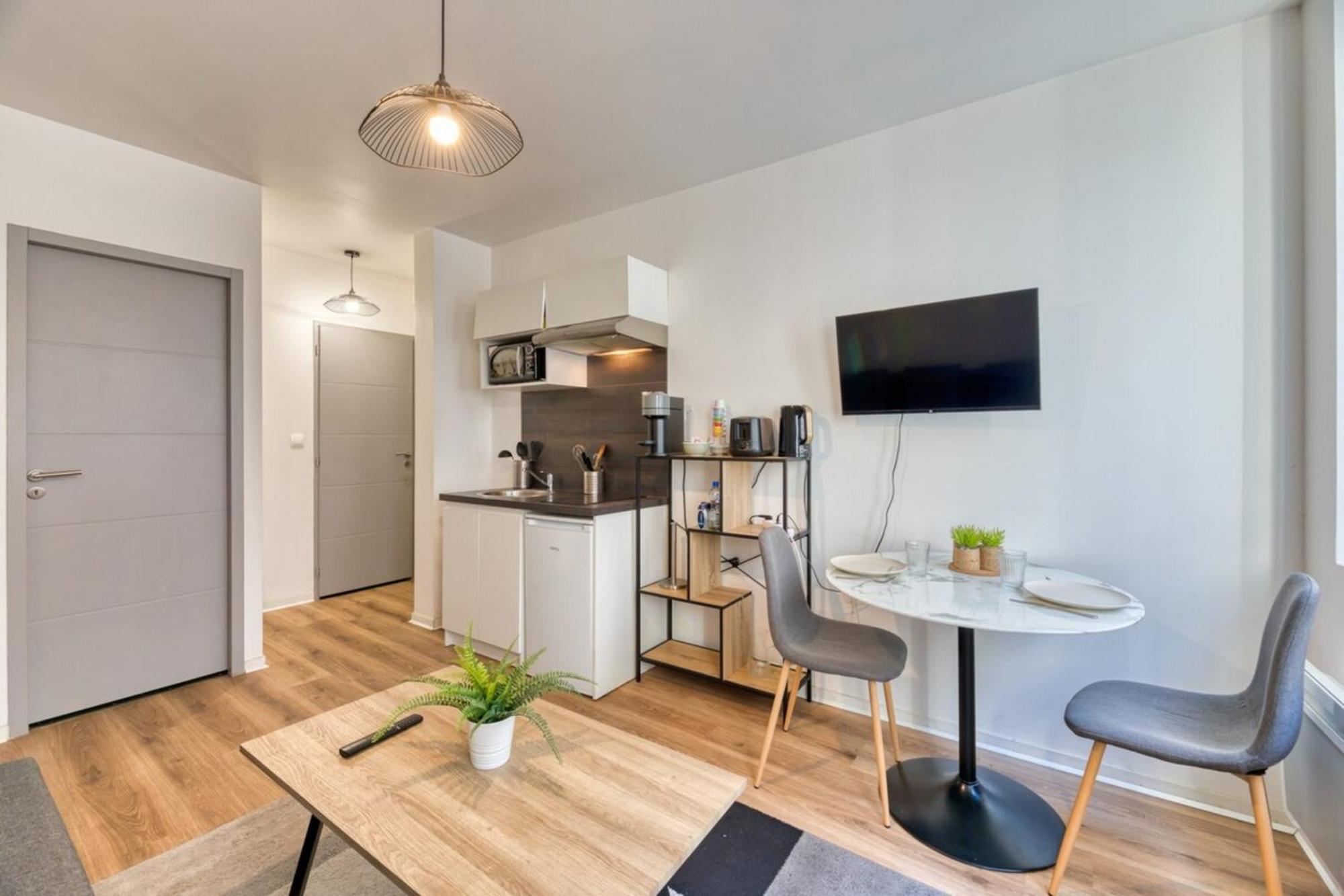 Le Thibaut Studio Renove Au Coeur De Руан Екстериор снимка