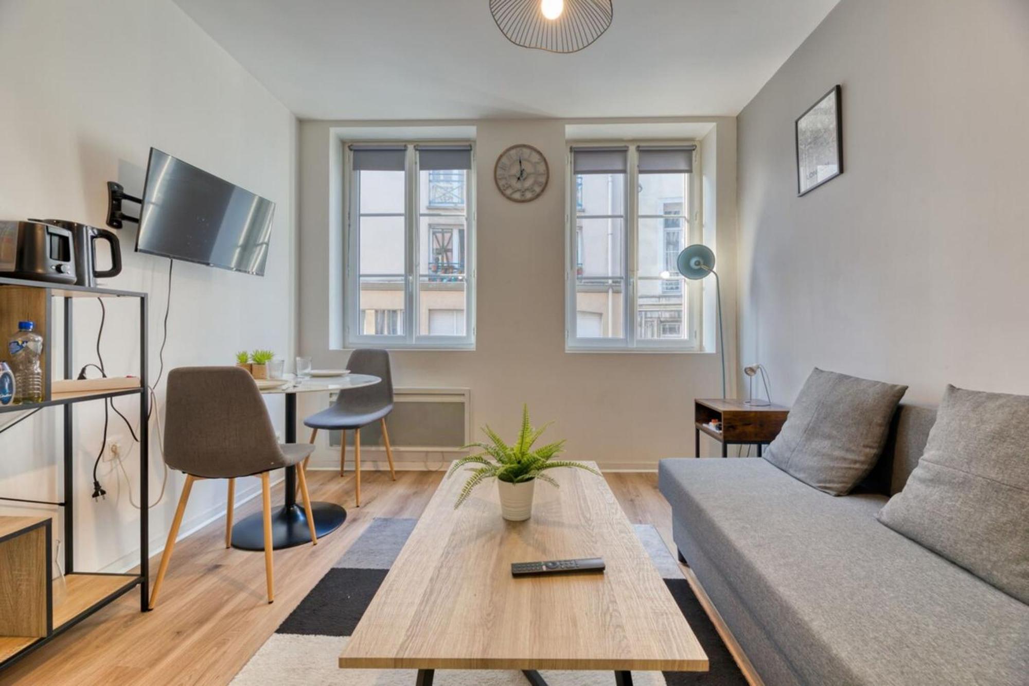 Le Thibaut Studio Renove Au Coeur De Руан Екстериор снимка